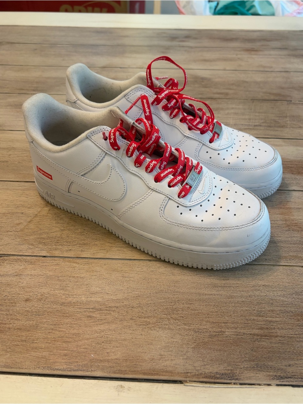 Nike x Supreme Air Force 1 white men’s size 8.5 CU9225-100